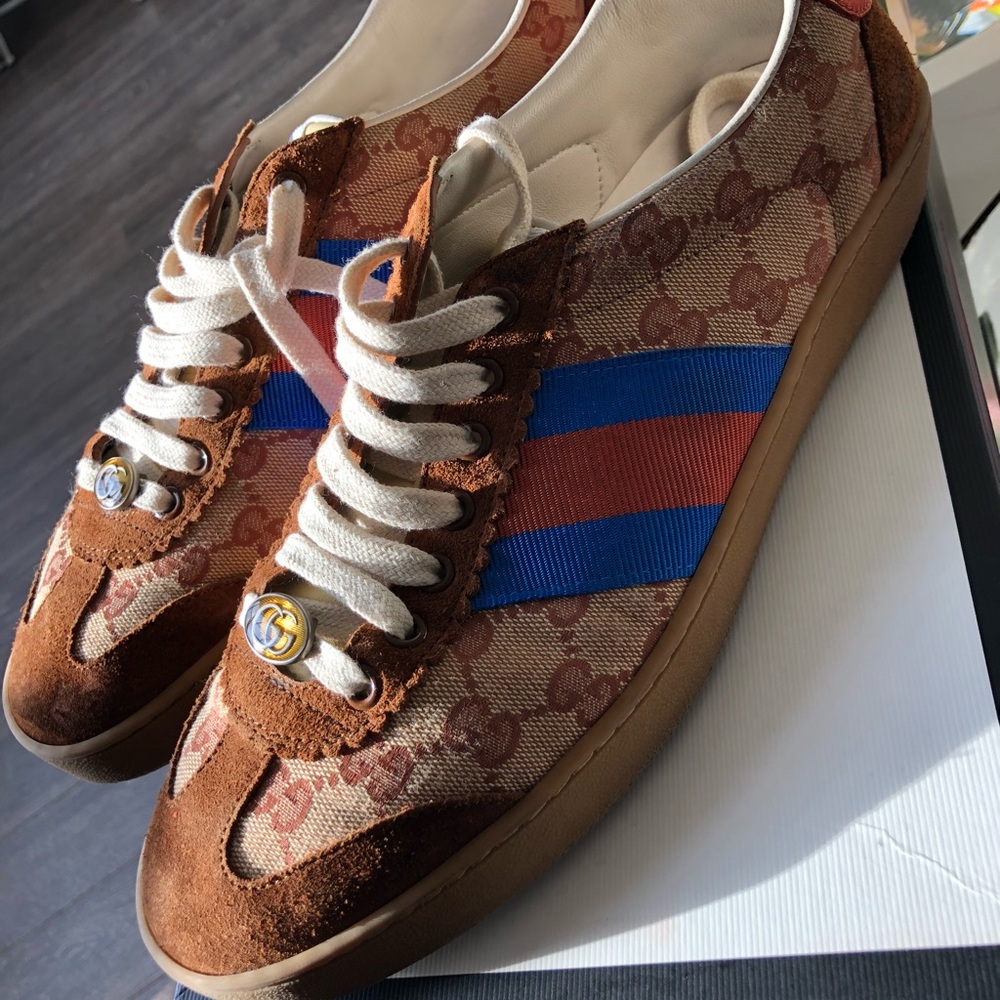 Men’s Authentic Gucci Shoes - Picture 3 of 3